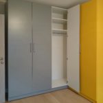 Угловой серо-желтый шкаф №490 Угловой серо-желтый шкаф №490 внутри