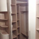 Угловой шкаф с открытыми полками №484 внутри